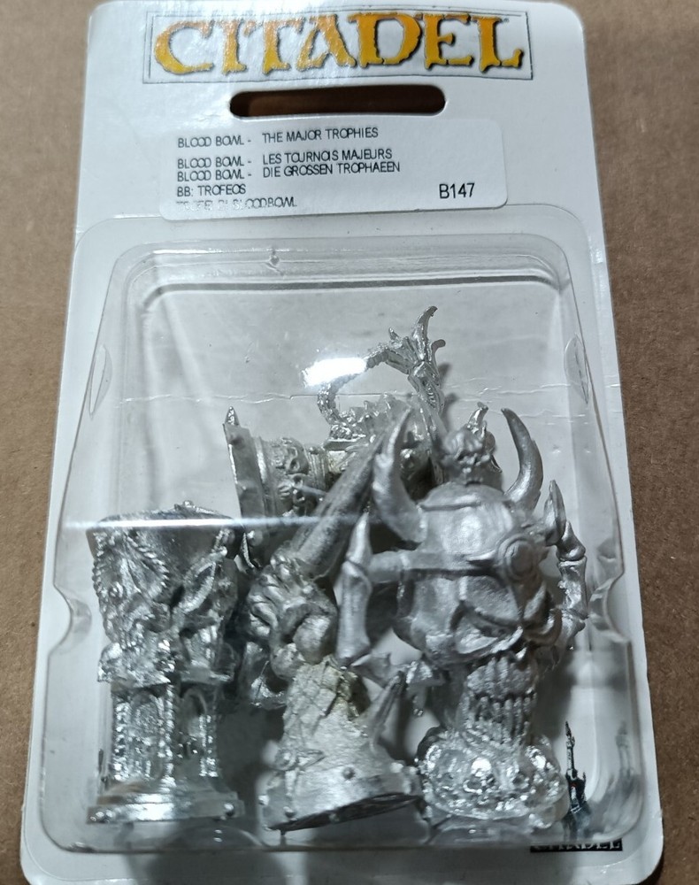BLOOD BOWL - MAJOR TROPHIES - NIB