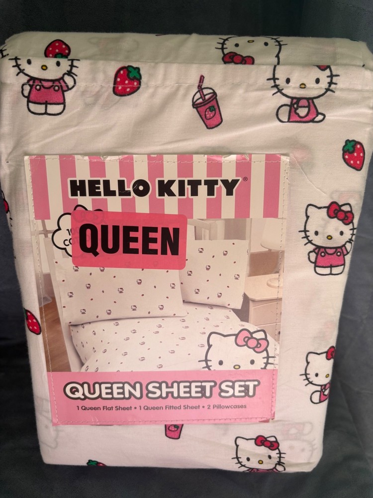 HELLO KITTY STRAWBERRY WHITE DRINK QUEEN SIZE SHEET SET - NEW