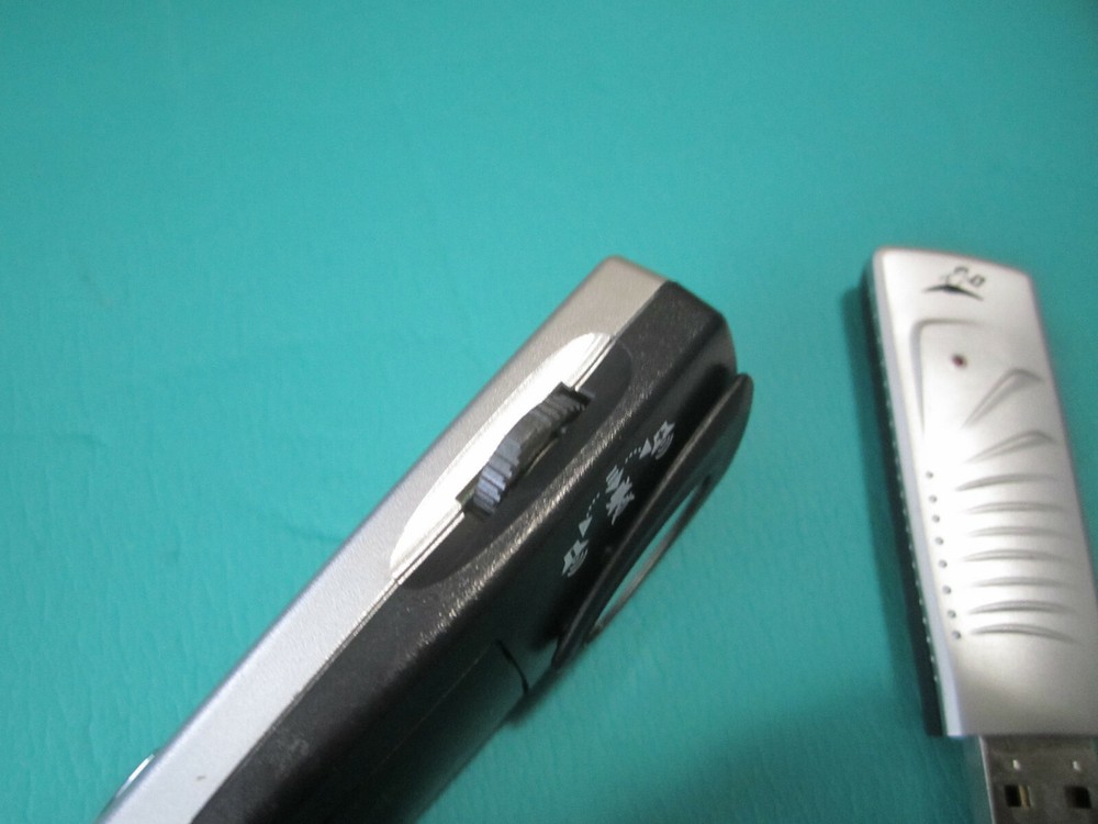 Keyspan Presentation Remote with 60 ft. Range for Computer Mac/ Windows 2000/XP