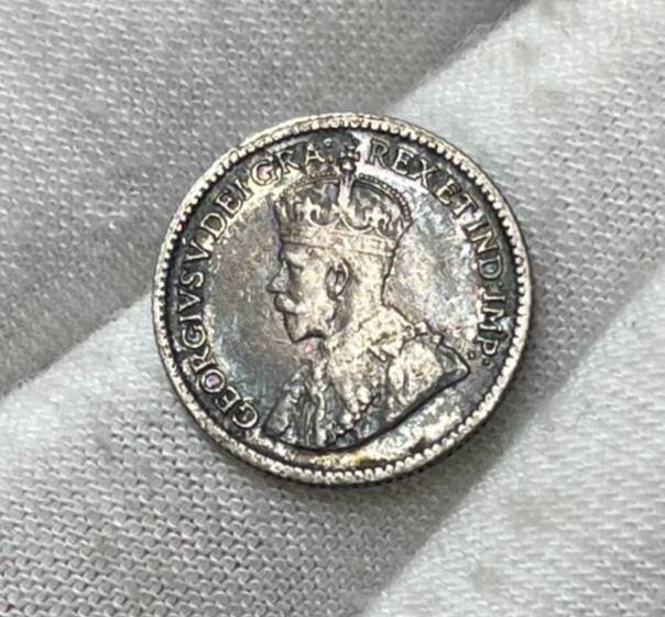 1914 Canada 5 Cents Silver Coin