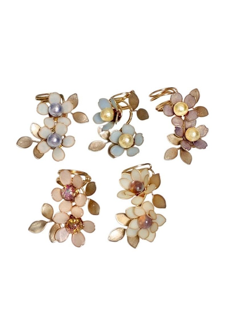 Fairy Tail Flowers 5 pen cuffs #495a01