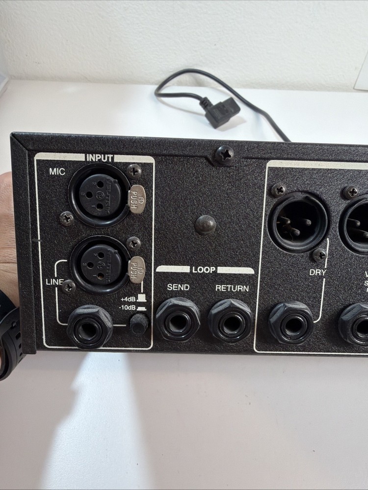 DIGITECH STUDIO VOCALIST RACK MOUNT STUDIO EFFECT VOCAL HARMONY PROCESSOR