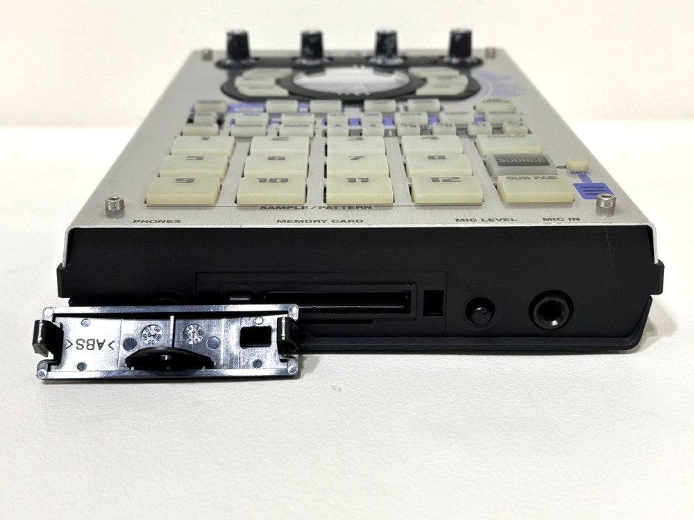 ROLAND SP-404 Portable Linear Wave Sampler From Japan