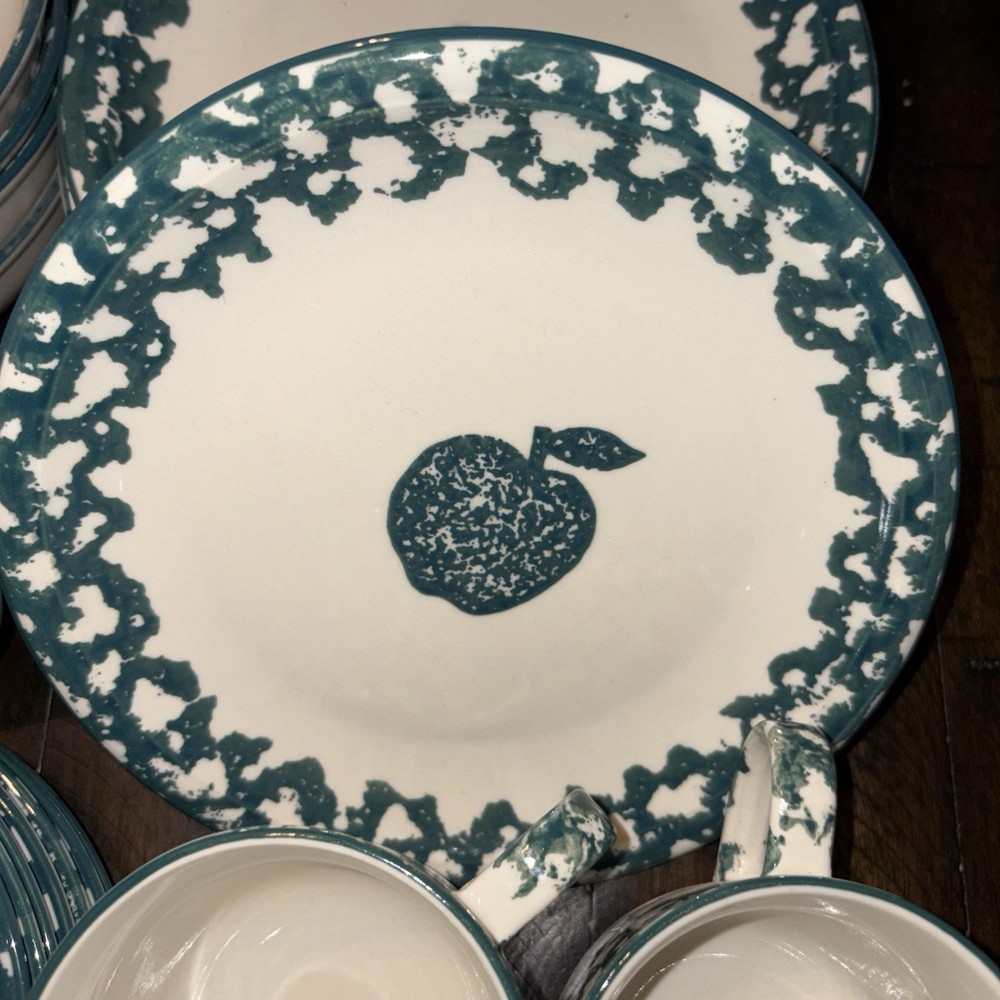 34 pc vintage dinnerware set is the Tienshan "Folk Craft Apple" pattern