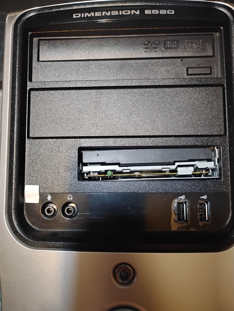 Dell Dimension e520 Vintage Desktop Windows XP