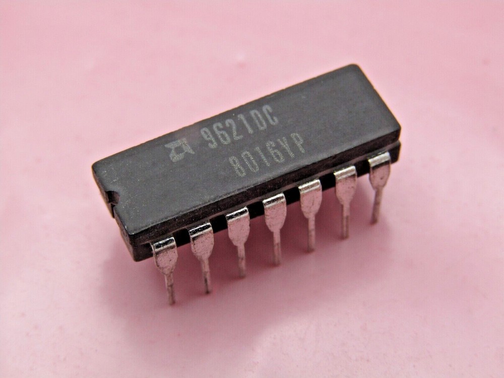 9621DC AMD Dual Line Driver Ceramic Dip   ** NOS **  9621
