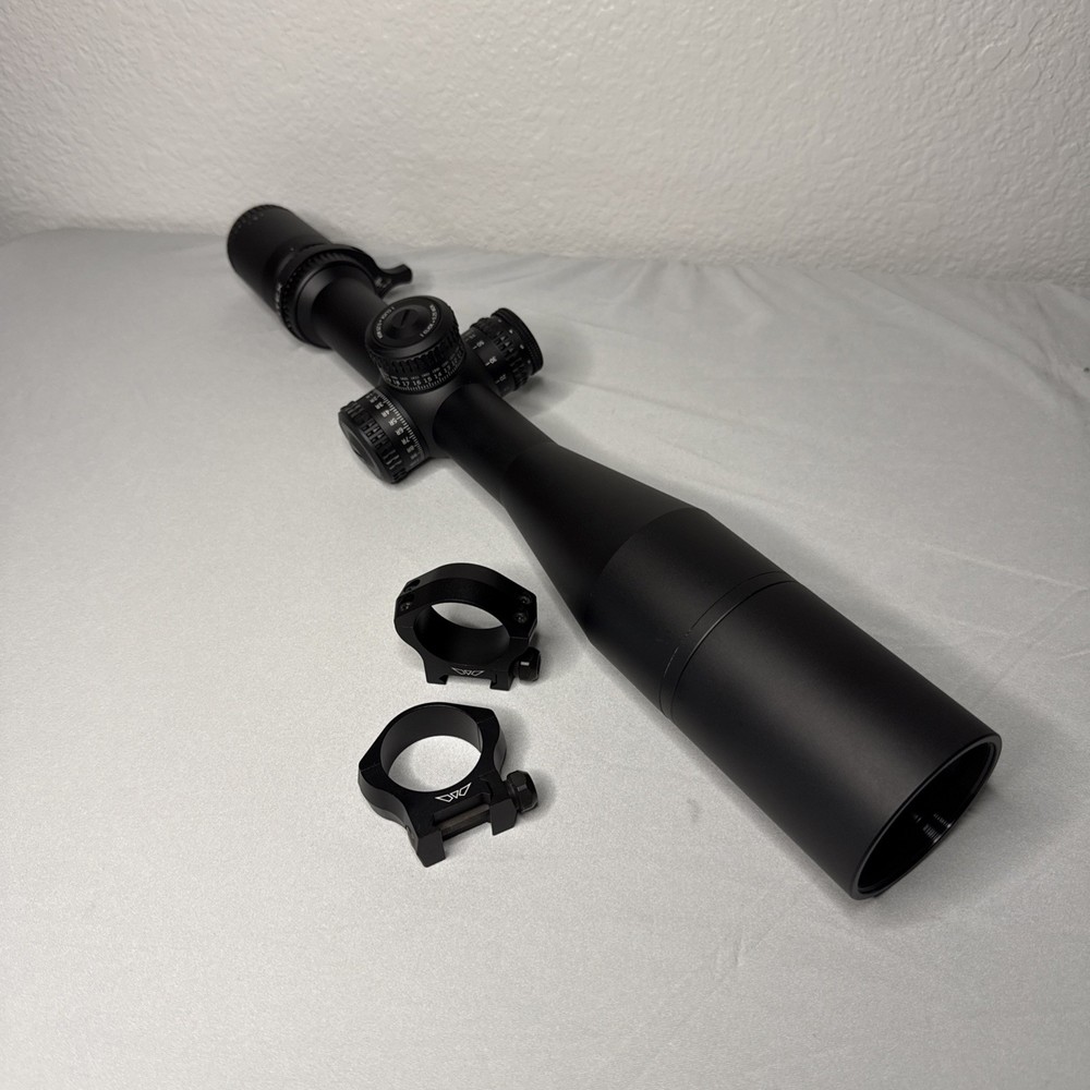 Vortex Strike Eagle 5-25x56 FFP Riflescope with EBR-7C MOA With Scope Rings