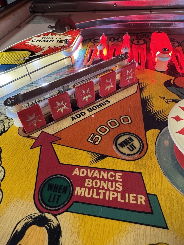 1978 CHARLIES ANGELS PINBALL MACHINE PROFESSIONAL TECHS PLAYS GREAT