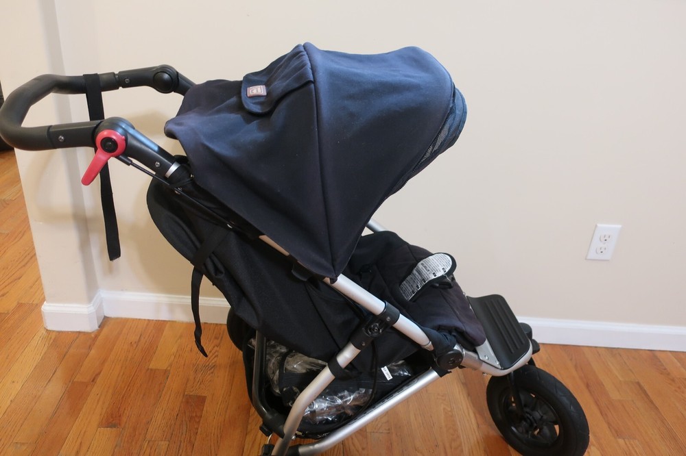 Mountain Buggy Swift Stroller 2019 - Excellent Condition!