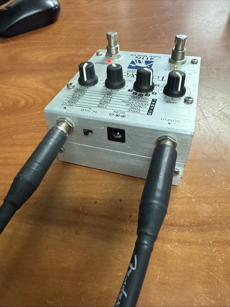 Korg ToneWorks 411fx Super Multi FX Pedal MISSING BATTERY COVER