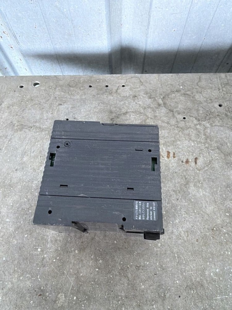 KEYENCE KV-1000 PLC Controller Unit Power On Tested USED