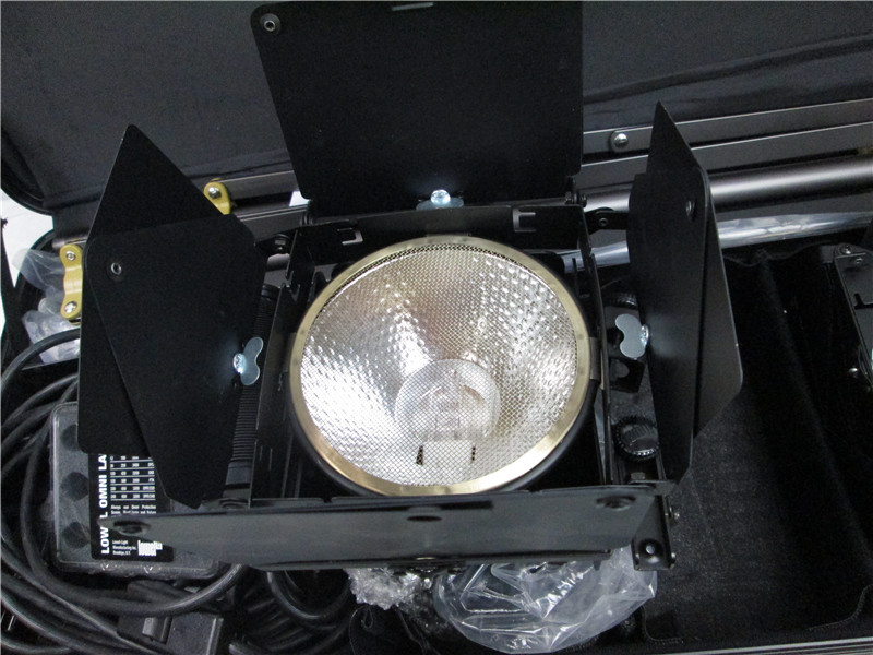 Lowel Omni Light Professional Photography Studio Lighting Kit with Carrying Case