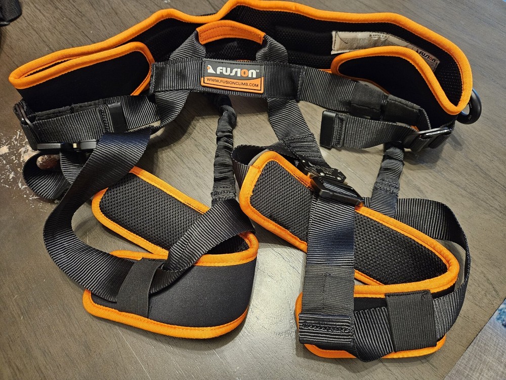 Fusion Climbing Harness Model PX BH 02 Size M/L