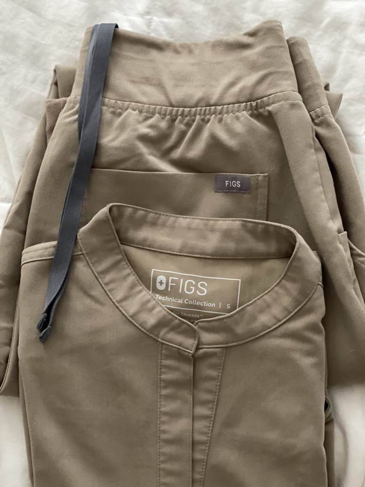 Figs Scrub Set