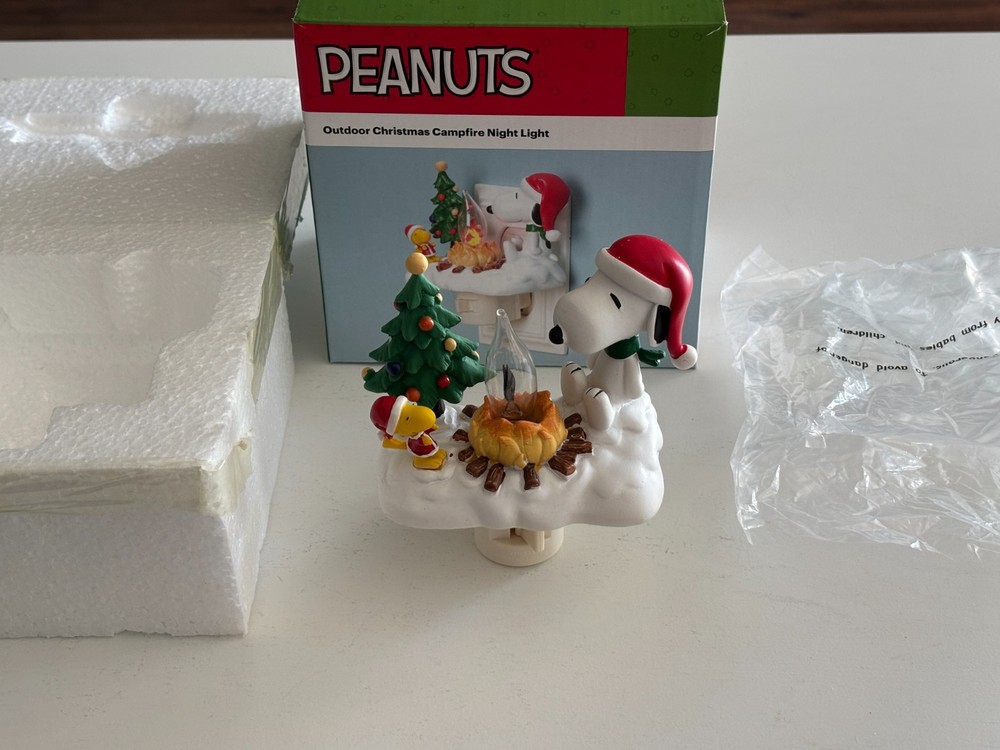 Peanuts Outdoor Campfire Night Light