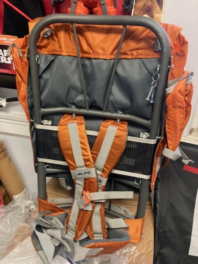 Alps Mountaineering backpack with frame Red Rock