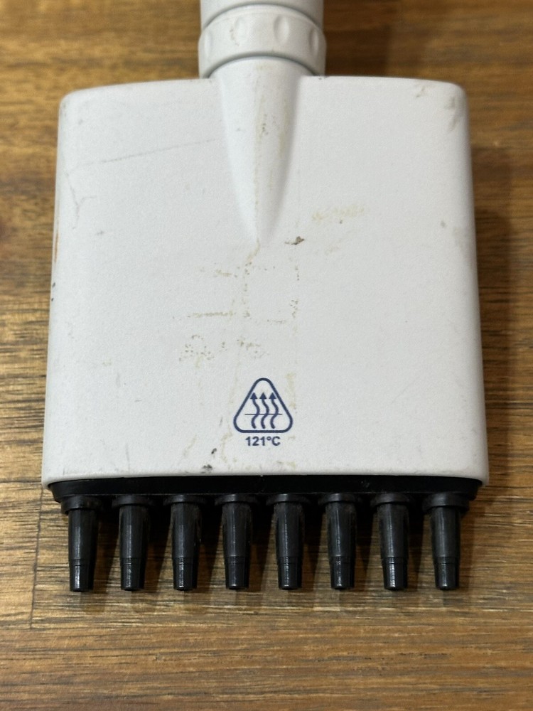 Biohit eLine e120 5-120 uL Electronic 8-Channel Multi-Channel Pipette