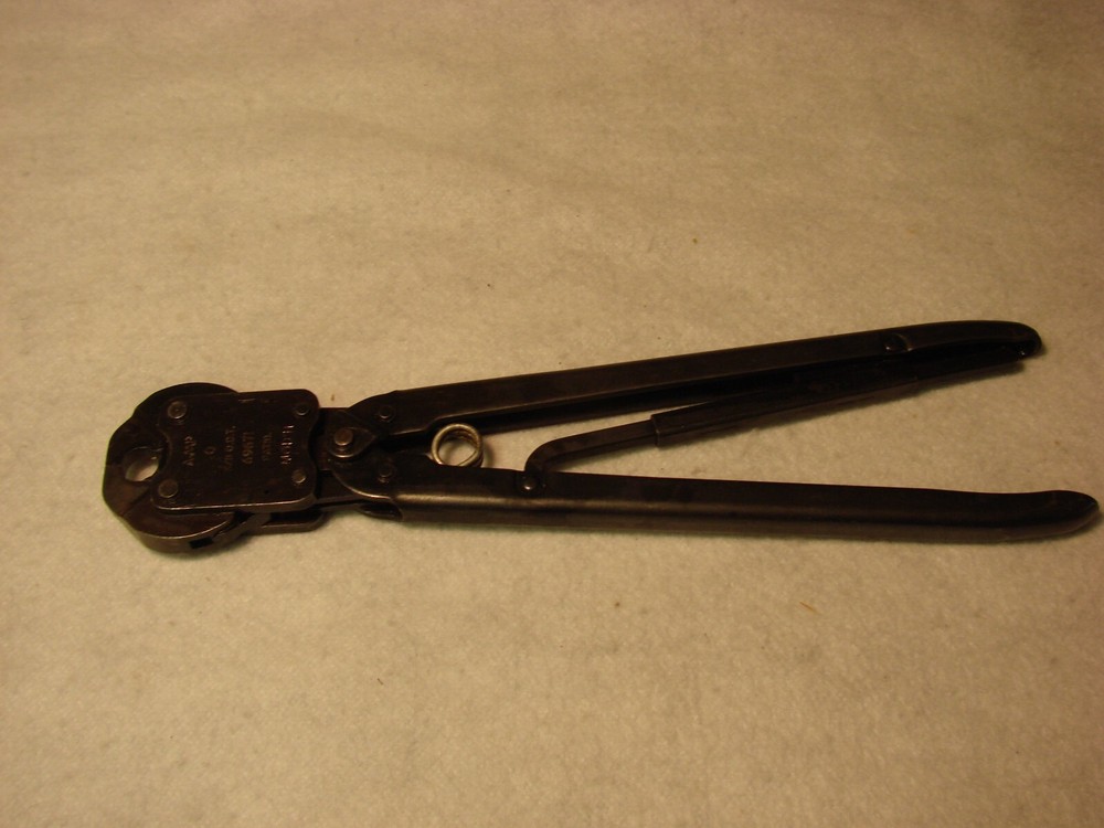 AMP Ratcheting Crimping Tool 69671