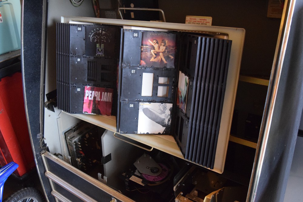 rowe ami cd100a classic compact Disk jukebox NONE WORKING