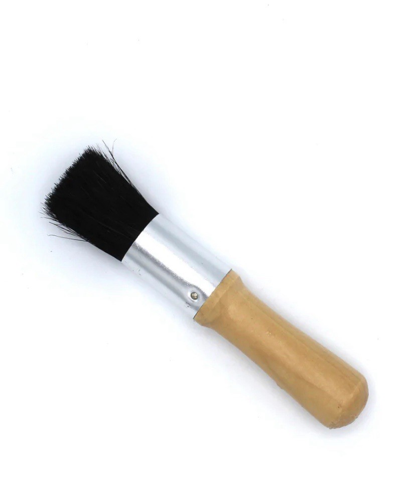 WOODEN HANDLE DASH VENT BRUSH