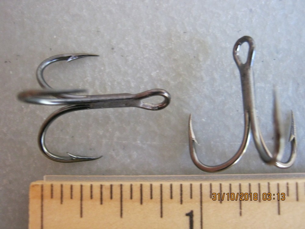 30 Eagle claw HL464M replacement  Nickle Black Treble Hooks size 2