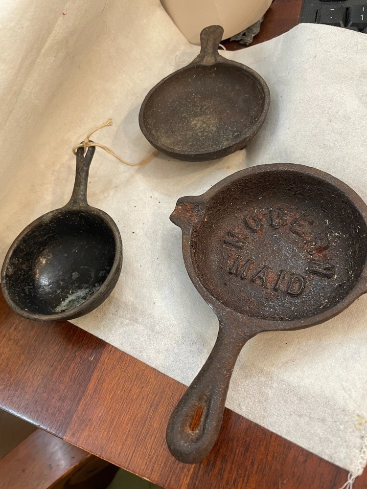 3 miniture cast iron skillets