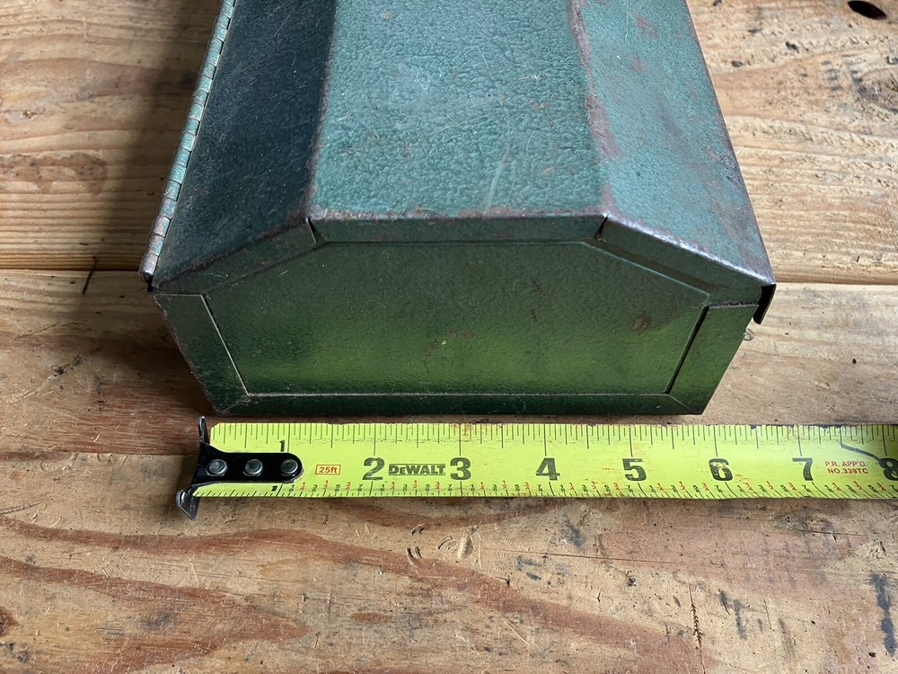 SK Tools Vintage Portable Green Toolbox 16”