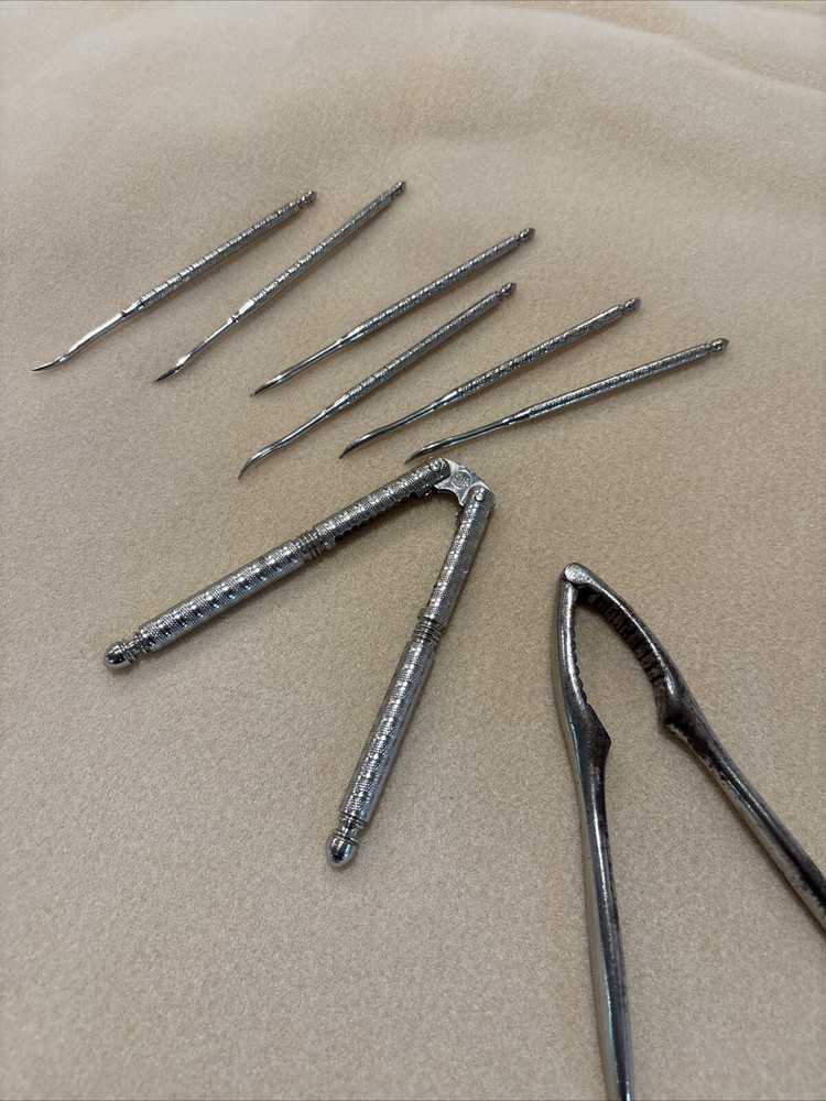 Vintage HMQ Hand Held Nutcrackers Nut Shellfish Cracker With 6 Picks