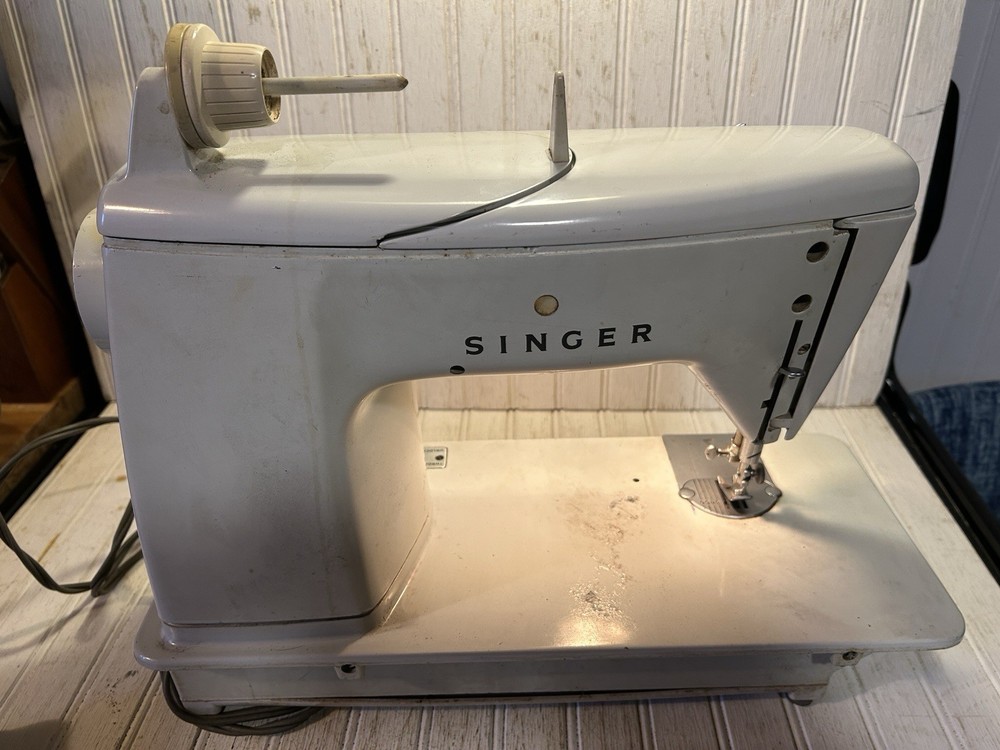 Singer Model 603E Sewing Machine - Touch & Sew - With Pedal - Working, Needs TLC
