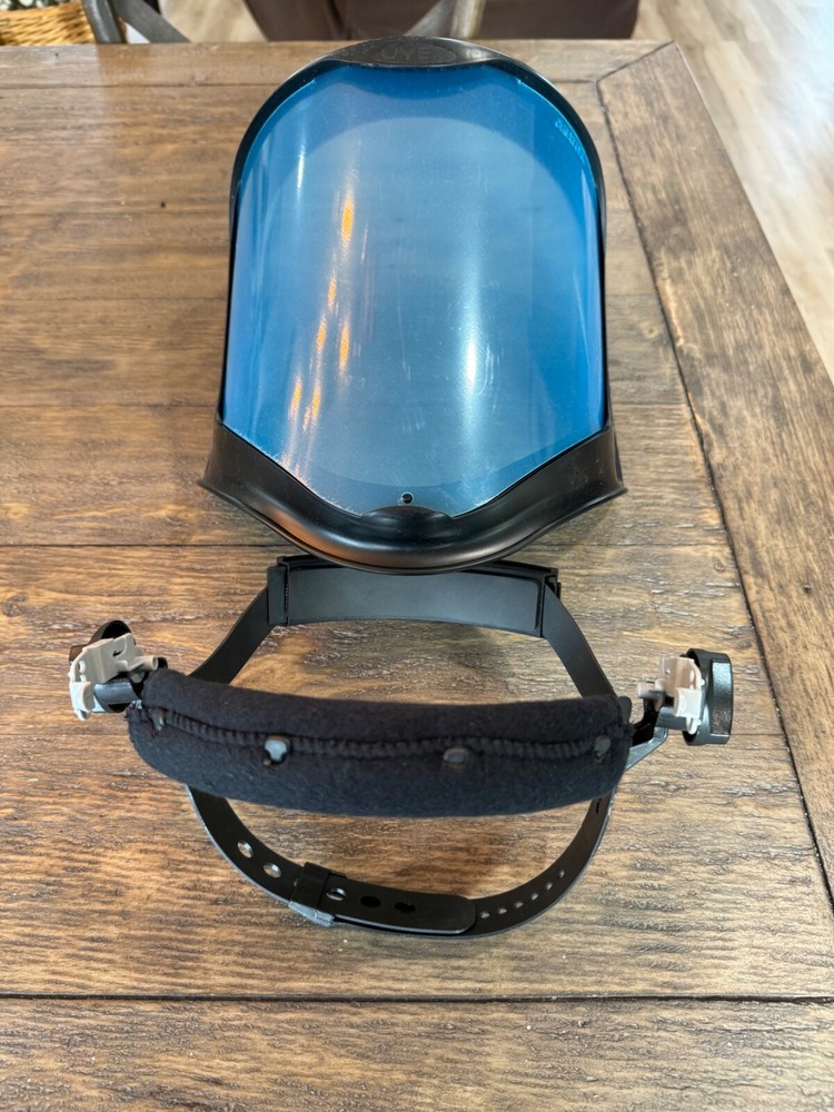 UVEX Bionic Face Shield with Clear Poly-carbonate Visor Anti-Fog S8510