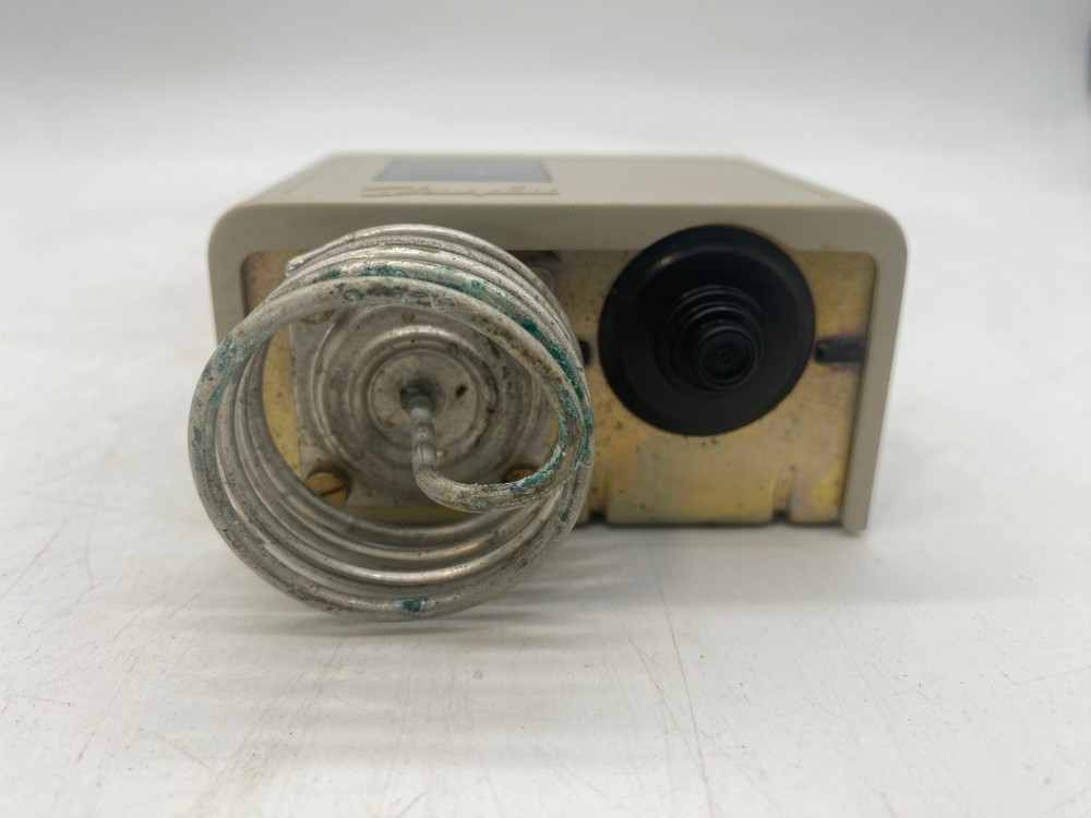 Danfoss 060L1111 KP68 Thermostat (Open Box)