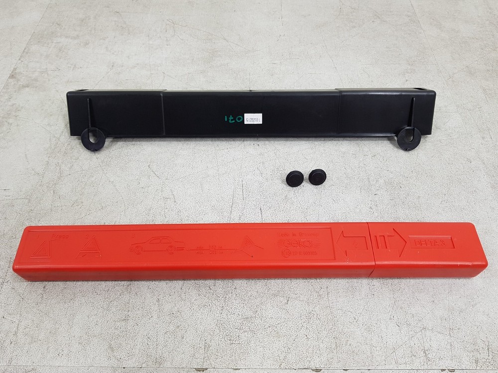 MERCEDES ML W164 EMERGENCY TRIANGLE WITH HOUSING