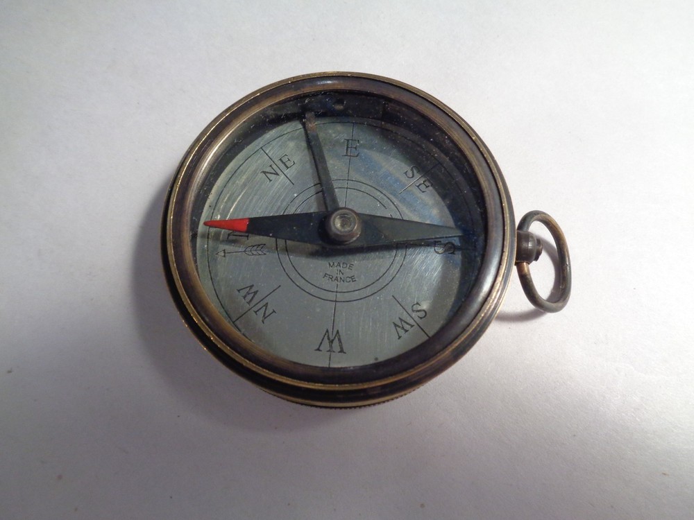 Victorian Trails Pocket Compass CO007 LN. NICE GIFT OR FOR USE! TESTED!!!!