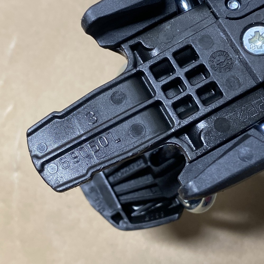 ARMADA SKI BINDING SEELING AS IS NOT SURE WHAT MODEL