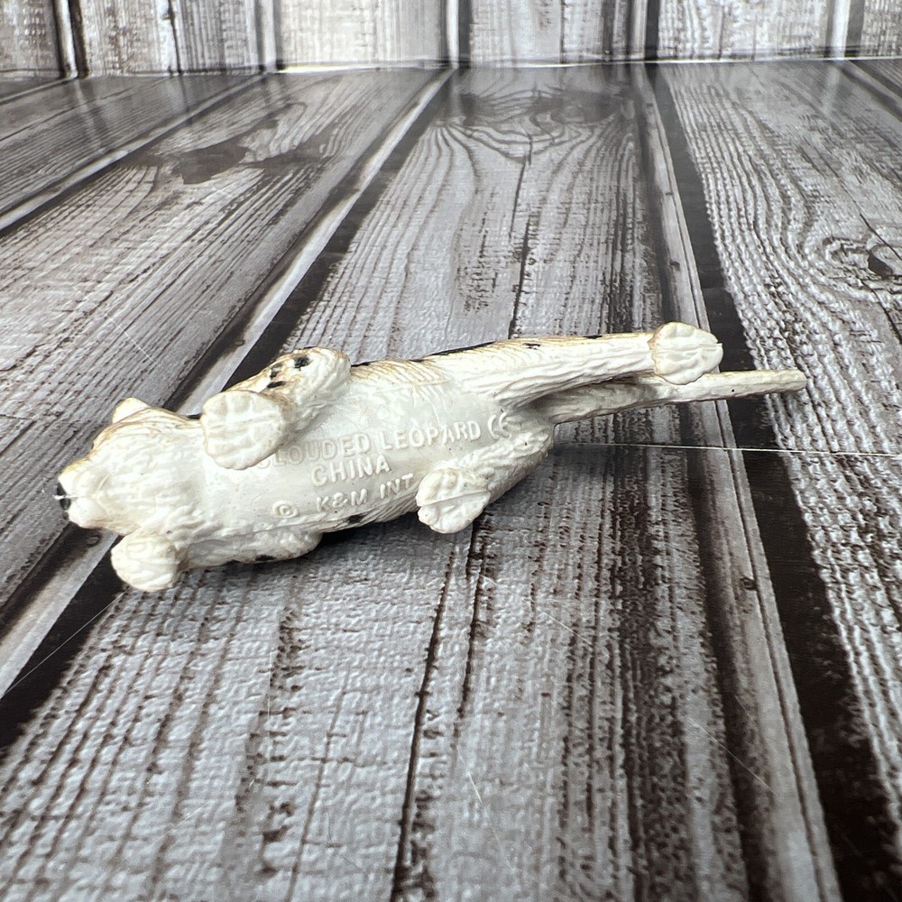 K&M international Clouded Leopard Figure
