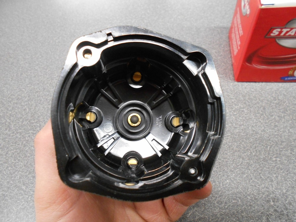 Standard DR437 Distributor Cap with Brass terminals, NOS!