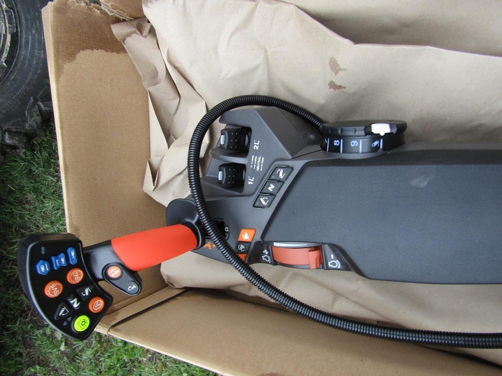 4351826m94 AGCO ARMREST JOYSTICK