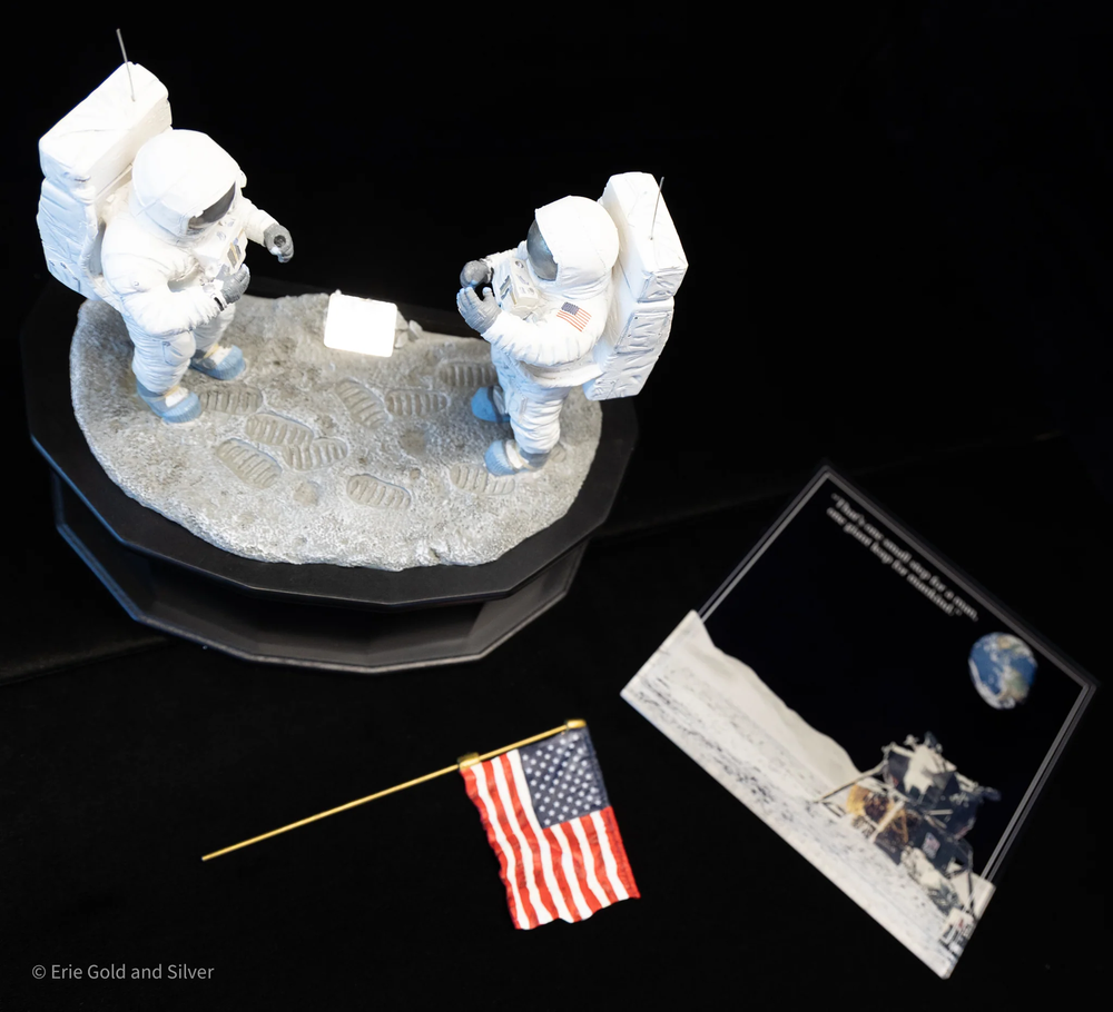 Apollo 11 One Small Step for Man Model Astronauts Moon Walk Diorama