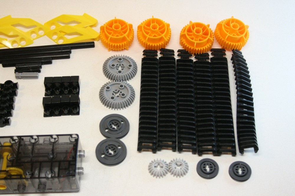 Thames & Kosmos Engineering Makerspace Off-Road Rovers 100% Complete +Manual