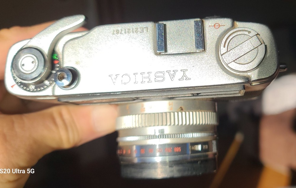 Yashica EE Rangefinder Camera W/4.5cmf:1.9, Tested Working. Case,cap 9+