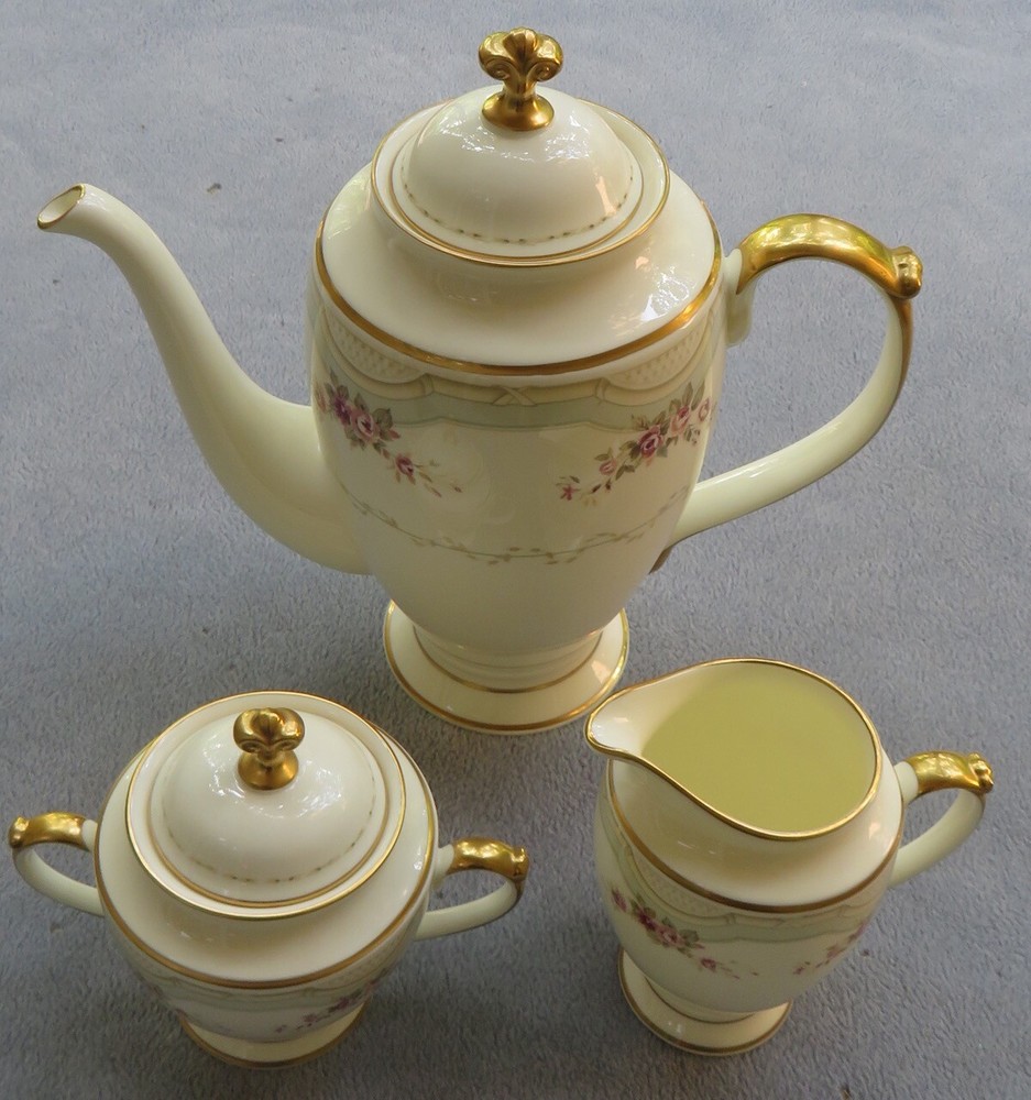Pfaltzgraff Claridge Coffee Server Pot Pitcher