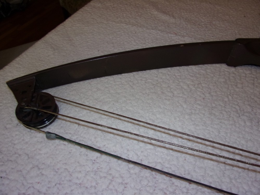 Vintage PSE Sizzler Compound Bow