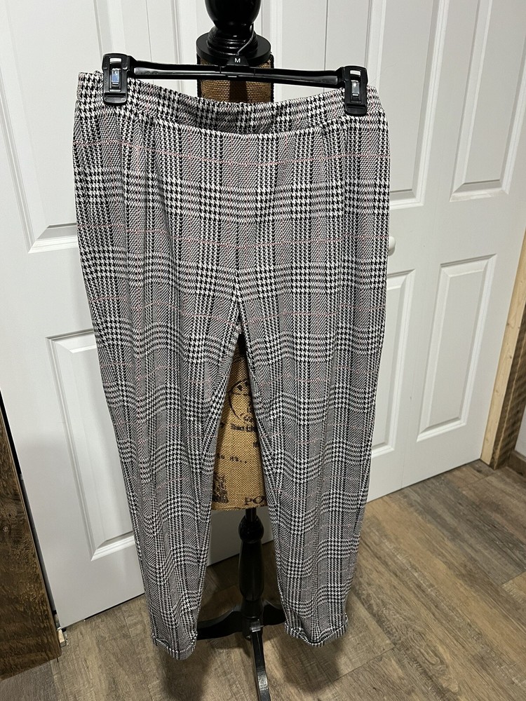 Comp Black Pull on Ankle Pant Size M