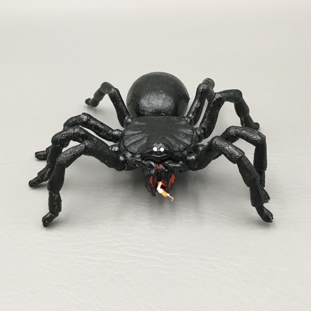 Fundimensions Gigantics Model Kit Diorama Huge Tarantula 1975 Giant Bug Model