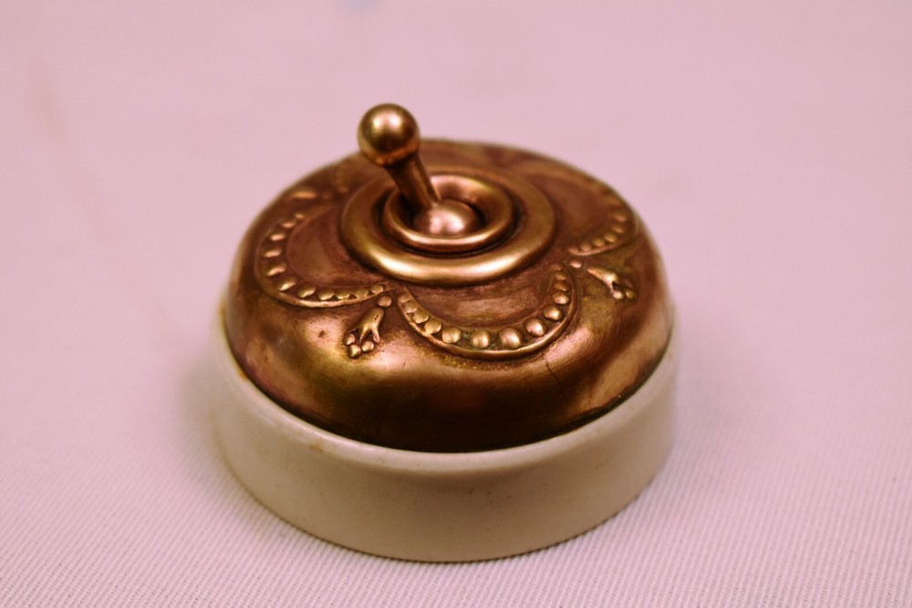 Antique Crabtree Brass Toggle Switch Ceramic Base 1920s British Wall Light "RA11
