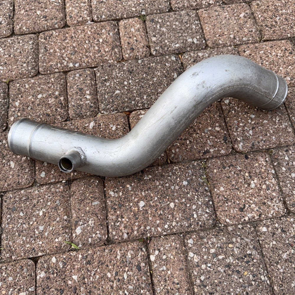 International 3564617C2 PIPE UPPER RADIATOR-Check pictures for Correct Size