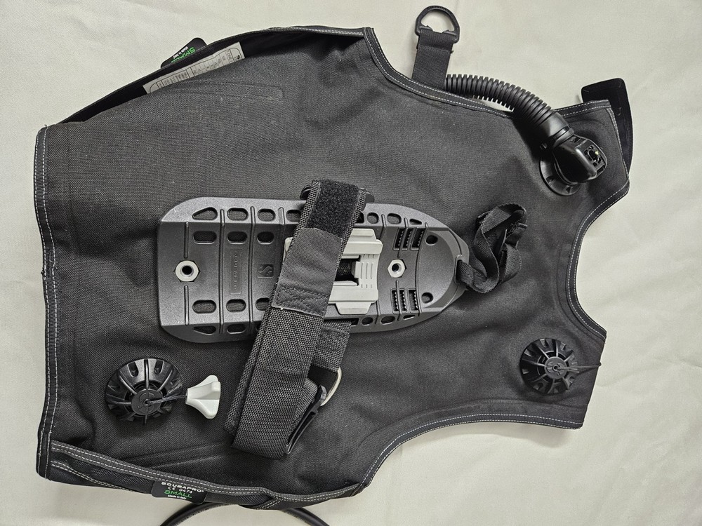 Scubapro T One , Apeks XTX20 Regulator