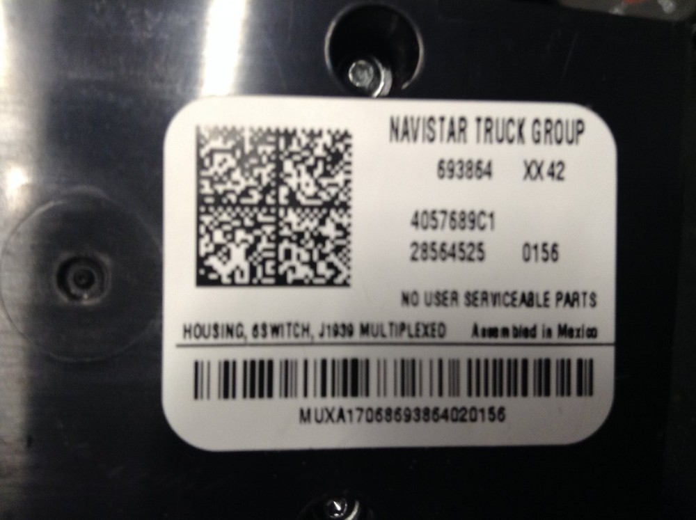 International LT SWITCH Dash Panel - Used | P/N 693864