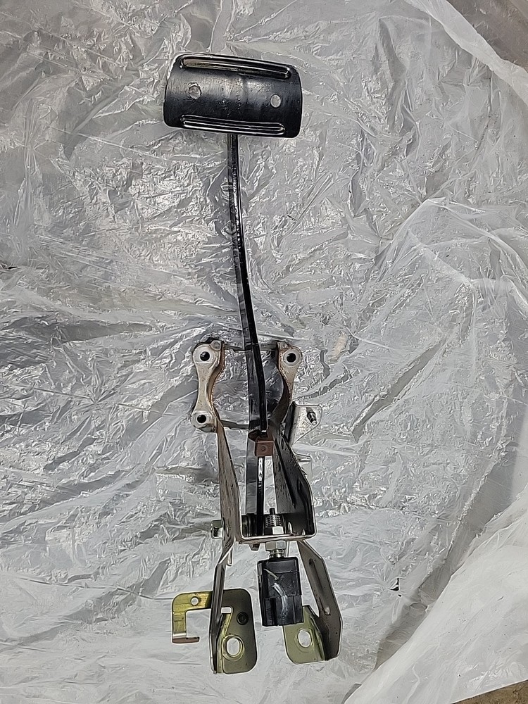 2013 Subaru Outback Break Pedal