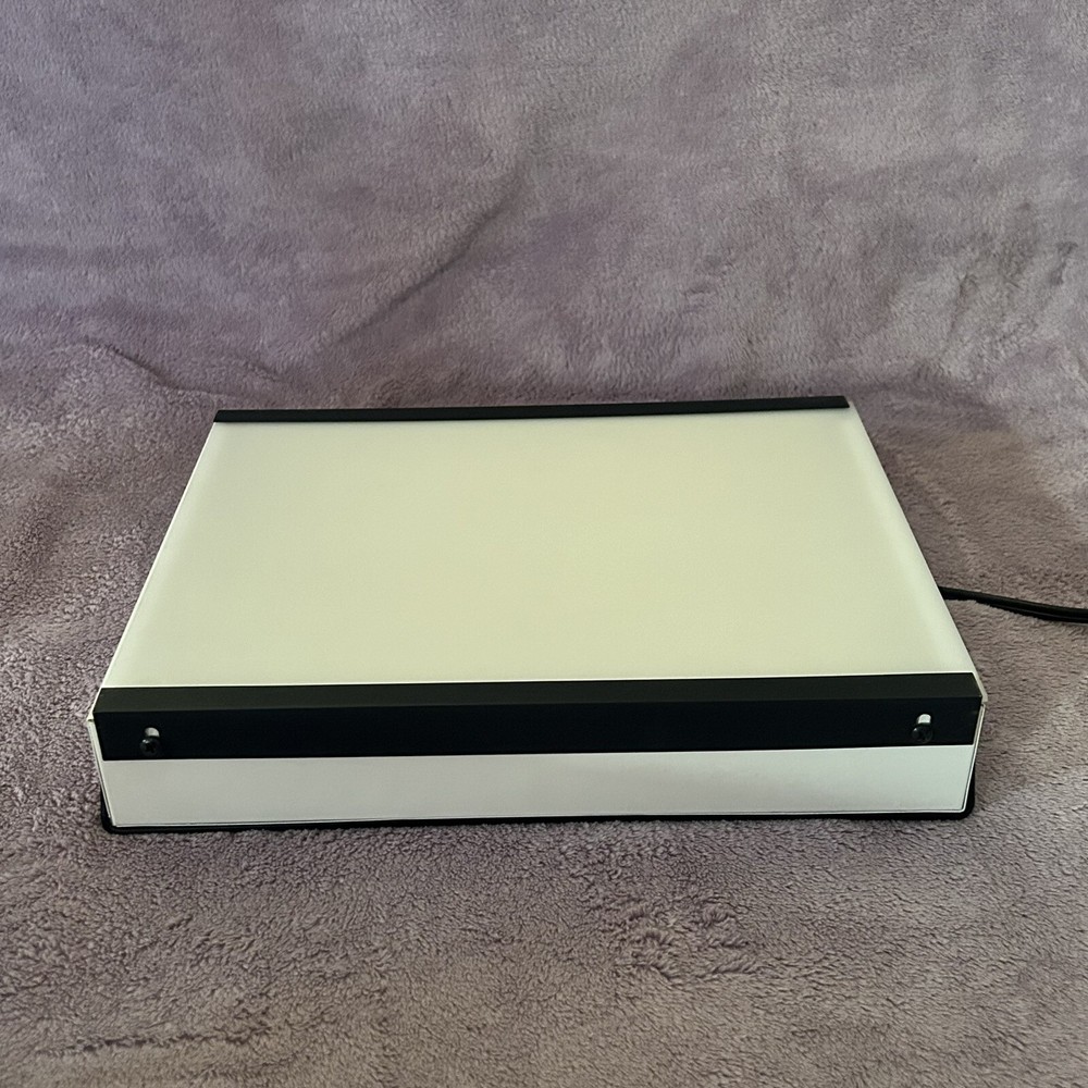 Samigon Light Box 10" x 12" -Able To Mount To Wall-Tested, Works Trace Light